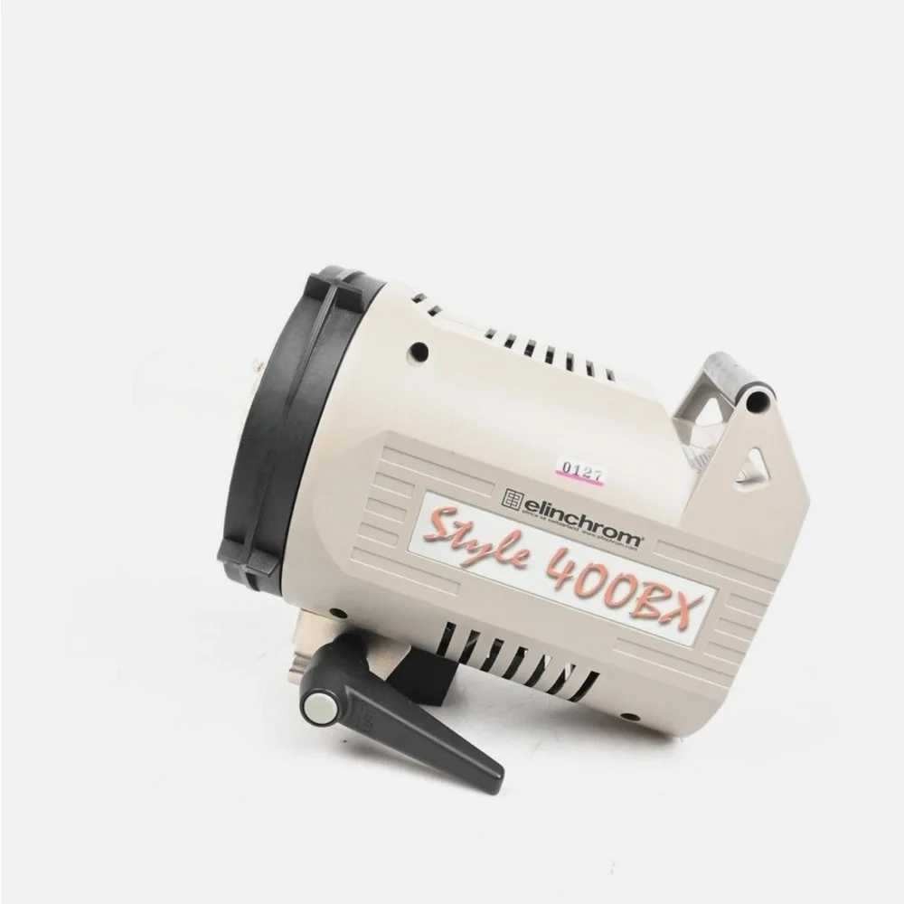 Elinchrom 400bx studio light